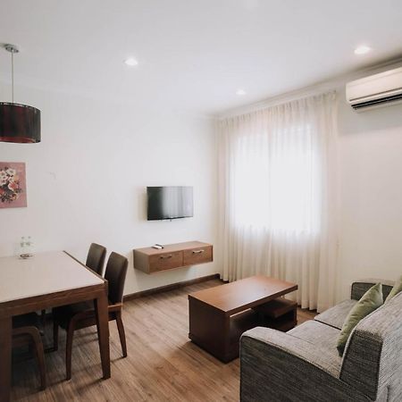 הו צ'י מין סיטי Song Hung Hotel & Serviced Apartments - Can Ho Dich Vu & Khach San מראה חיצוני תמונה